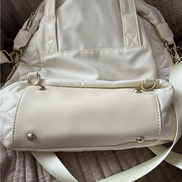 Bella Russo Cream Quilted 14.4 Tote/Backpack/Shoulder Bag With Dust Bag. NWT